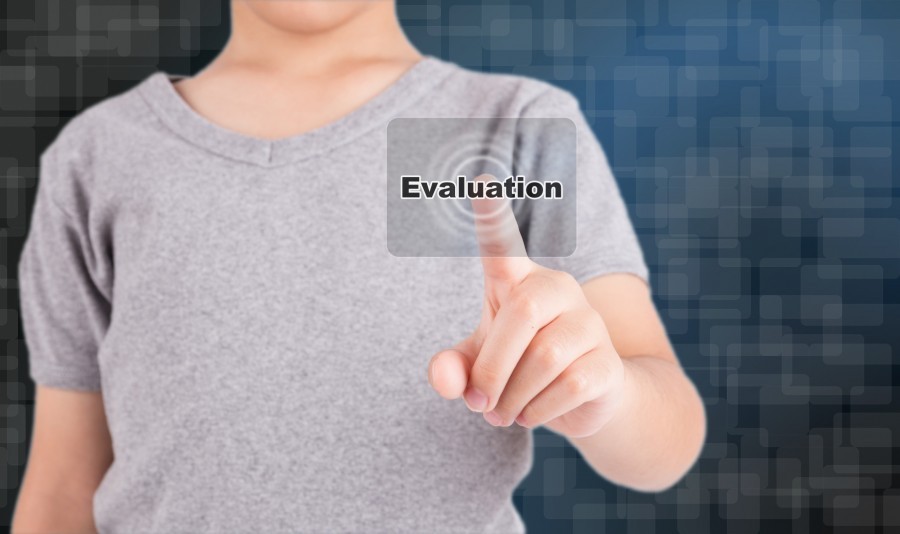 Quelles sont les étapes pour concevoir une grille d'évaluation pertinente ?